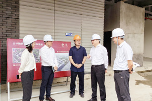 區(qū)人大常委會(huì)主任張培榮等人 調(diào)研奉發(fā)古華庭項(xiàng)目